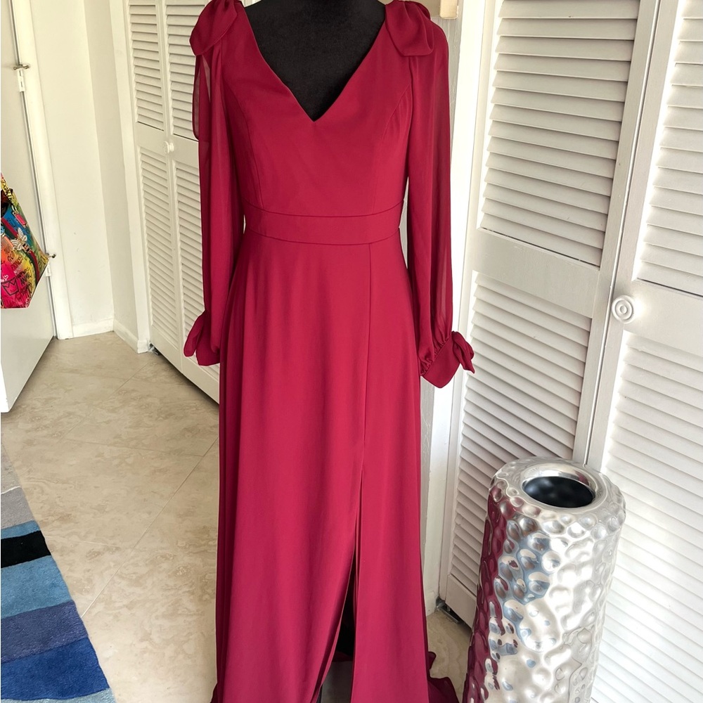 Elegant Burgundy Long Sleeve Dress